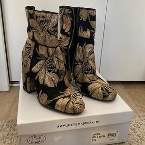Steve Madden 8.5 Gold/Black Sequin Boots